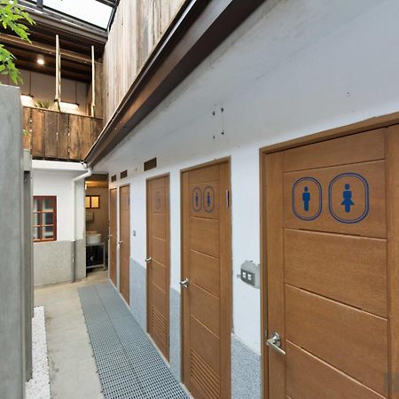 158 Hostel Tainan Extérieur photo