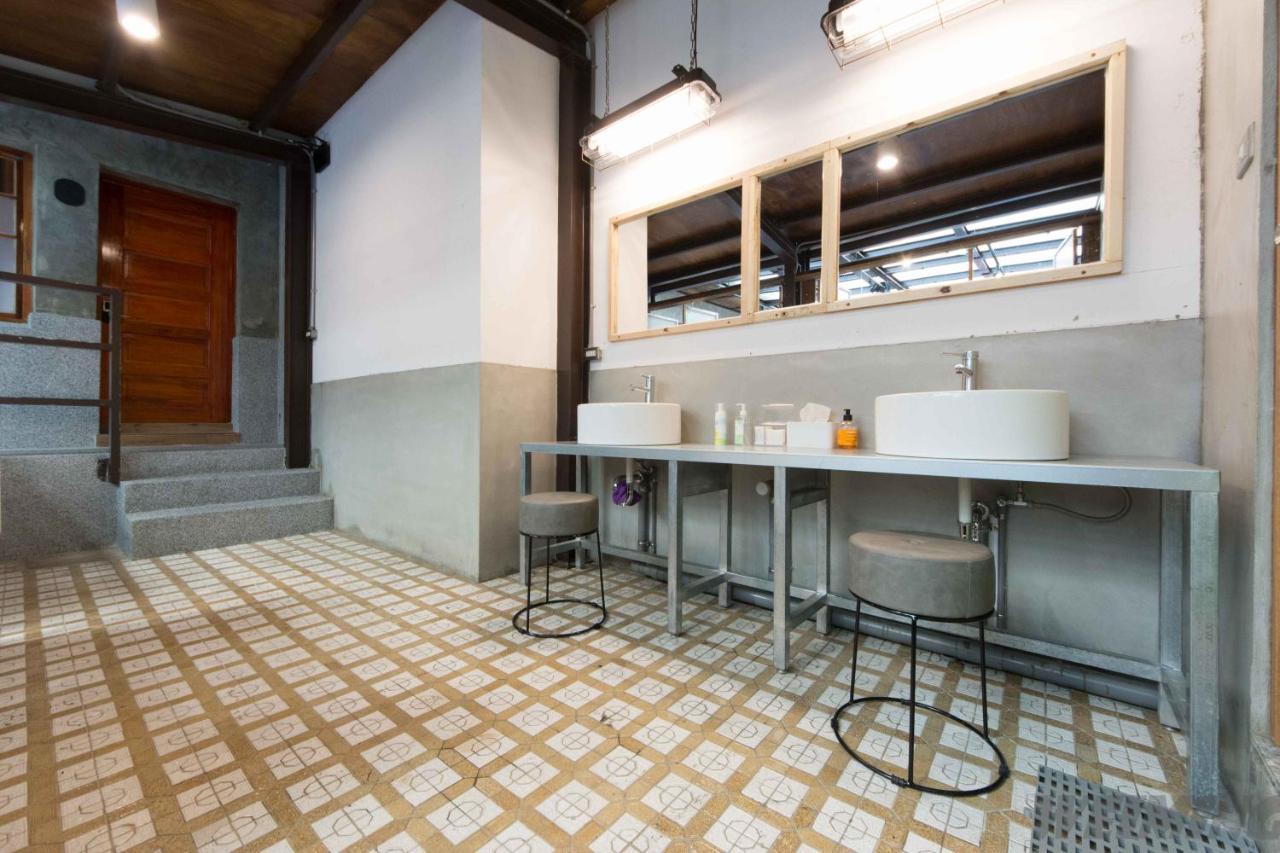 158 Hostel Tainan Extérieur photo