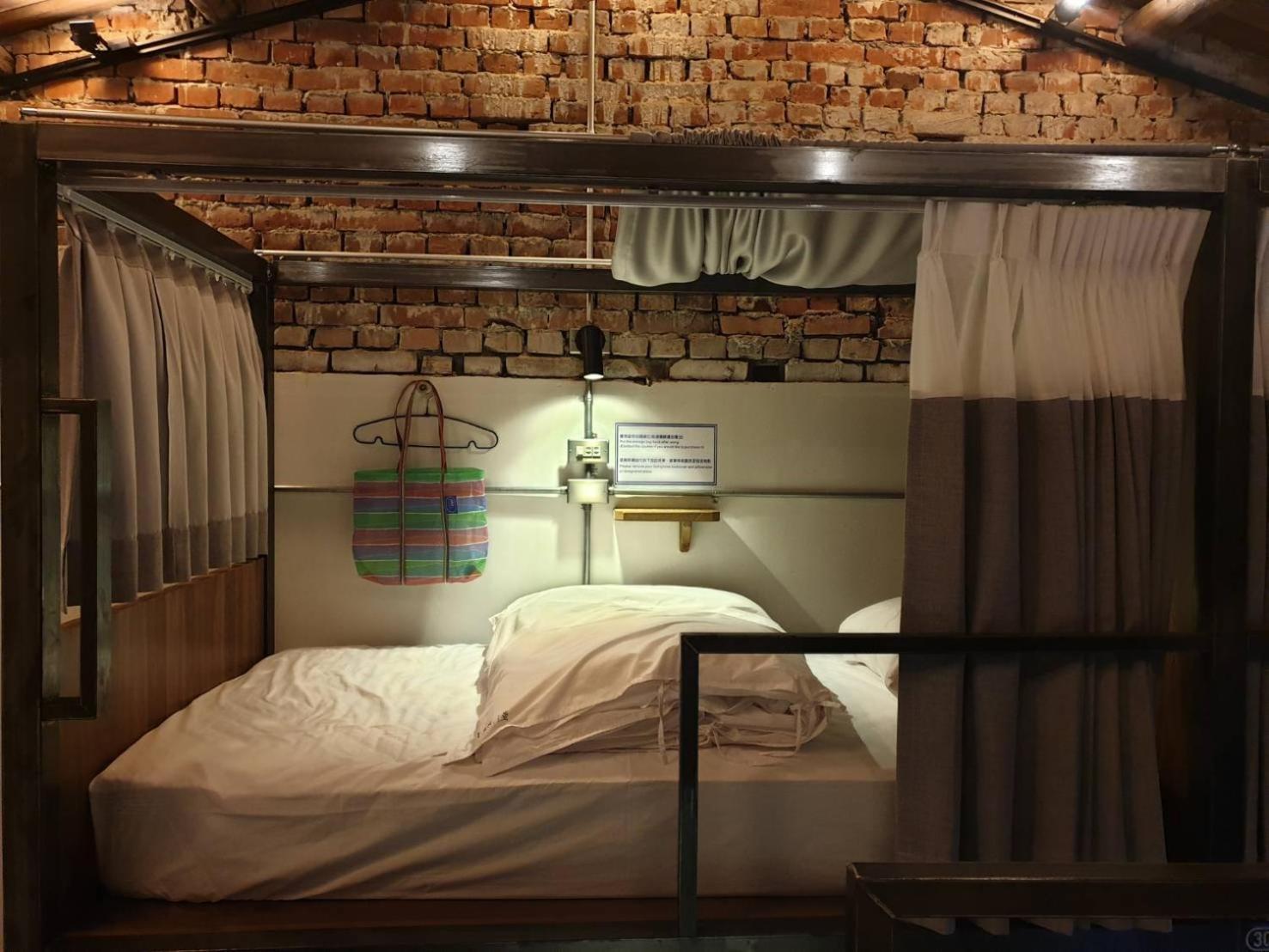 158 Hostel Tainan Extérieur photo
